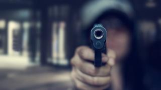 Ηλικιωμένος απείλησε με πιστόλι καταστηματάρχη στην Κομοτηνή