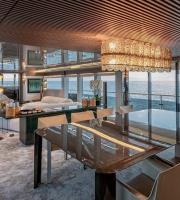 Πολυτελής τουρκική θαλαμηγός στο λιμάνι της Αλεξανδρούπολης.