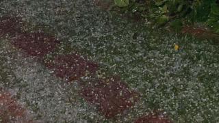Χαλάζι έπεσε στη Μάκρη - Ζημιές στα ελαιόδενδρα (video)