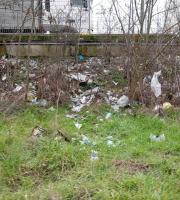 Εικόνες ντροπής με τα σκουπίδια στην Εγνατία Οδό, κοντά στο τελωνείο Κήπων.