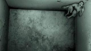 "Πνίγομαι στους 4 τοίχους": Ποια είναι τα αίτια της κλειστοφοβίας και πως αντιμετωπίζεται