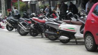 Αλεξανδρούπολη: Πρόβλημα με την εύρεση πάρκινγκ δημιουργούν τα δίκυκλα!
