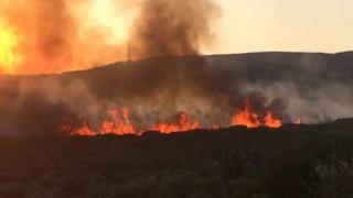 Πυρκαγιά ξέσπασε στον παλιό σκουπιδότοπο Μάκρης