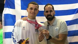 To "τερμάτισε" ο Μιχαλεντζάκης - Ξανά στην κορυφή με το χρυσό στο στήθος (video)