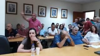 «Φωτιά» στο Διδυμότειχο έβαλε το…νερό – Επεισοδιακή συνεδρίαση με προπηλακισμούς από τους πολίτες 