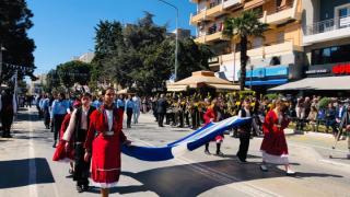 Με κάθε επισημότητα γιορτάστηκε η επέτειος της 25ης Μαρτίου στην Αλεξανδρούπολη (φωτό+video)
