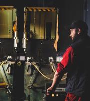 Κατασκευαστική μονάδα κουφωμάτων