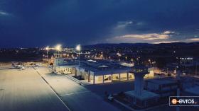 Το Αεροδρόμιο "Δημόκριτος" της Αλεξανδρούπολης, το βράδυ