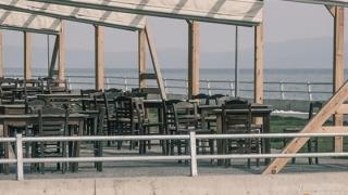 Αλεξανδρούπολη: Σε «ελεύθερη πτώση» ο τζίρος στον κλάδο της εστίασης