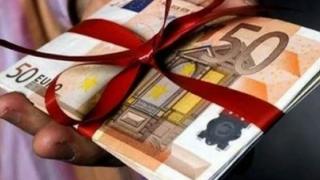 Πληρωμή δυόμιση δόσεων για το επίδομα παιδιού 