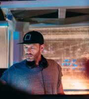 Στον "αέρα" σήκωσε ο Phonique το Yacht club, στην Αλεξανδρούπολη