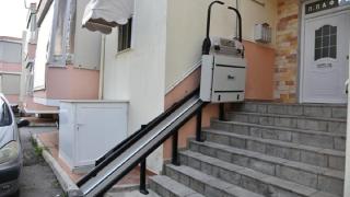 Αλεξανδρούπολη: Το ΓΕΣ τοποθέτησε ράμπα για ΑμεΑ σε σπίτι στρατιωτικού