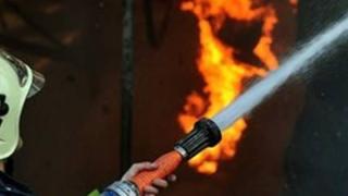 Νεκρή γυναίκα από πυρκαγιά μέσα στο σπίτι της στις Φέρες