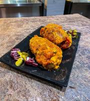 Κότσι χοιρινό με δαμάσκηνα, κάσιους & κάστανα