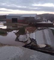 O δρόμος μεταξύ του χωριού Μεταξάδων και Πολιάς
