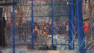 Συνελήφθη Ιρανός που καλούσε μετανάστες «να πάρουν τα όπλα» στον Έβρο