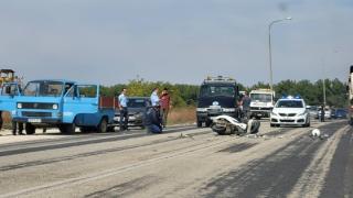 Σοβαρό τροχαίο με μηχανή στην Ορεστιάδα - Βαριά τραυματισμένος ο αναβάτης (φωτο)