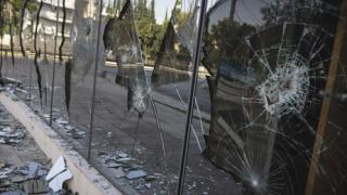 Αλεξανδρούπολη: "Γκρέμισαν" βιτρίνα καταστήματος με κλεμμένο Datsun! 