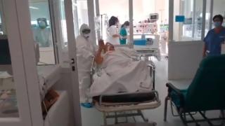 ΠΓΝΑ: Μήνυμα ελπίδας από 78χρονη με υποκείμενα νοσήματα που νίκησε τον κορονοϊό (video)