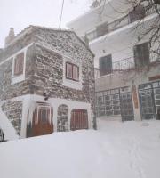 Από το νησί της Σαμοθράκης και συγκεκριμένα από την Χώρα.