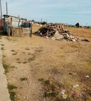 Εταιρεία ξεφορτώνει τα μπάζα της σε κατοικημένη περιοχή στην Αλεξανδρούπολη (φωτο)