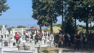 Σε κλίμα οδύνης η κηδεία του Γιάννη Ηλιάδη στις Φέρες (photo)