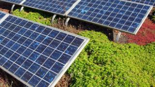 Αναστέλλεται η σύνδεση των φωτοβολταϊκών στο σύστημα της ΔΕΗ.