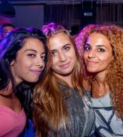 Οι 'Slick Beats' τα έδωσαν όλα στο Reina summer club!