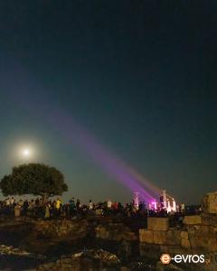 Αυγουστιάτικη πανσέληνος στην Αρχαία Μεσημβρία