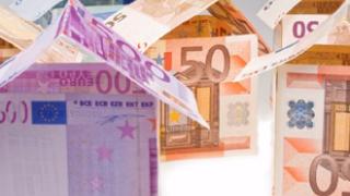 Mειώνεται η δόση του δανείου μετά τη μείωση του επιτοκίου της ΕΚΤ.