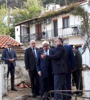 Ο Πρόεδρος της δημοκρατίας ενημερώνεται για  το μέγεθος της καταστροφής από τις πλημμύρες.