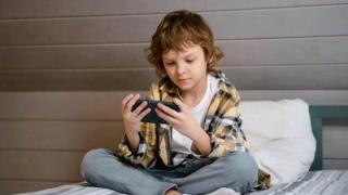 Παιδιά και ασφάλεια στο διαδίκτυο: συμβουλές για οικογένειες