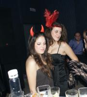 Μπήκαν για τα καλά οι απόκριες στο Genial club!!