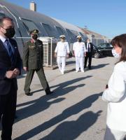 Επίσκεψη Σακελλαροπούλου στον Έβρο: Τα τρία στρατιωτικά ελικόπτερα, ο "Κύκλωπας" & τα δώρα! (pic)