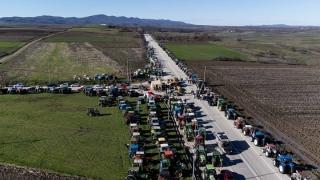 Αγρότες: Αναβάλλουν τον αποκλεισμό του τελωνείου των Κήπων!