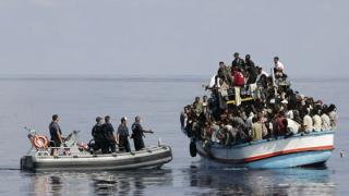 'Οχι στην μεταφορά μεταναστών στη Θράκη λένε οι Δήμαρχοι.