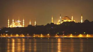 Το Βιβλιοπωλείο 'Ελευθερουδάκης' σας ταξιδεύει στην Κωνσταντινούπολη.