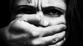 Κακοποίηση: Mια γυναίκα στην Αλεξανδρούπολη λύνει τη σιωπή της.