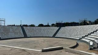 Βουρδόλης για τη δωρεά καθισμάτων στο Αλτιναλμάζη: «Γιατί αυτοί είμαστε!» (video)