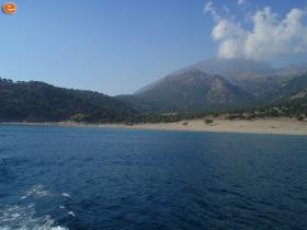 Η παραλία Παχιάς Άμμου.