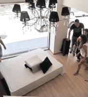 Πρώτη προβολή: το νέο video clip του Στέλιου Βραχιόλογλου με τίτλο "Εδώ σε θέλω"