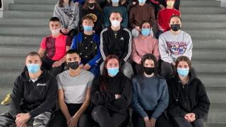 Η αγωνιστική ομάδα του ΟΦΘΑ έκανε την 1η βουτιά της για το 2022 & έκοψε βασιλόπιτα!