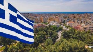 Στα γαλανόλευκα θα "ντυθεί" και η Αλεξανδρούπολη - Ο δήμος μοιράζει δωρεάν ελληνικές σημαίες!