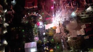 Η Αλεξανδρούπολη άναψε το Χριστουγεννιάτικό της δέντρο! (video)