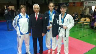 Επέστρεψε από τη Γερμανία η ελληνική αποστολή TAEKWONDO με την Εβρίτισσα προπονήτρια.