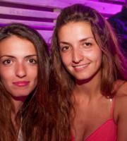 Ξέφρενη ελληνική βραδιά με την ομάδα του «Γούι λάικ γκρίκ» στο Reina.