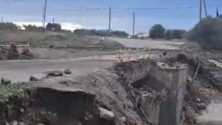 Μεγάλες καταστροφές από την βροχόπτωση - Έπεσε η γέφυρα στα Δίκελλα (video)