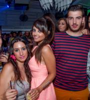 «Pool party» στο Reina summer club με 4ο έτος Ιατρικής.