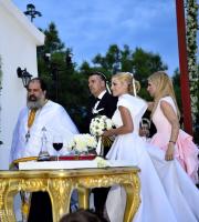 "Τρυπώσαμε" στον πολυσυζητημένο "Γάμο της Χρονιάς" του Χριστόδουλου και της Νίκης.