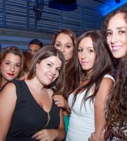 Καλοκαιρινή διάθεση με «Ladies night» κάθε Τετάρτη στο Reina club.